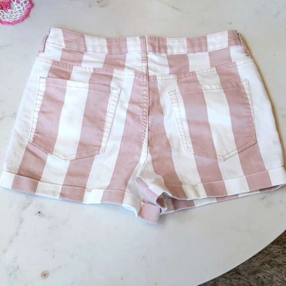 Forever 21 pink & white striped shorts size 8 - Picture 2 of 4